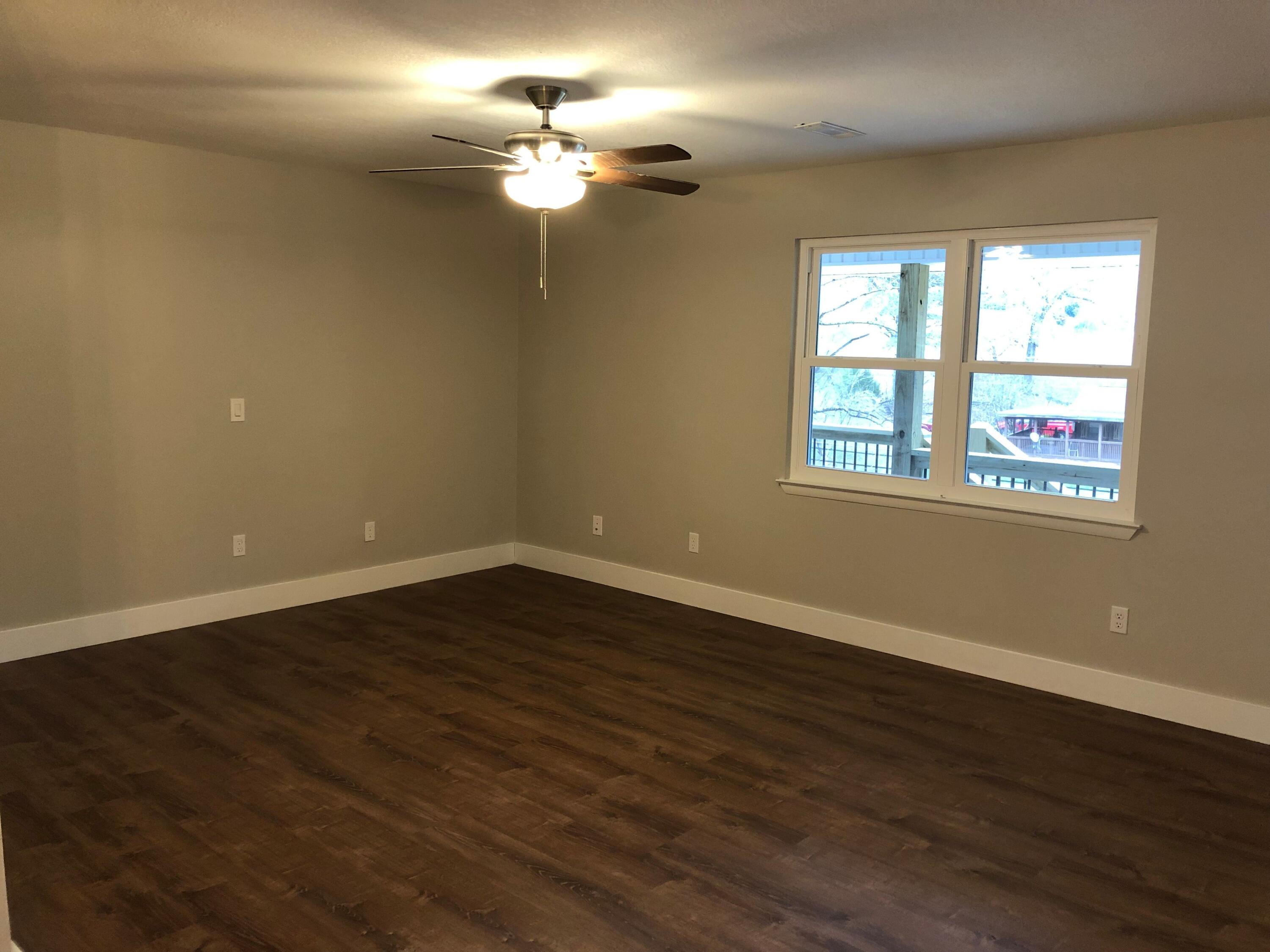 8735 Hidden Branches Road Harrison, TN 37341 - Photo 3 of 27 great room