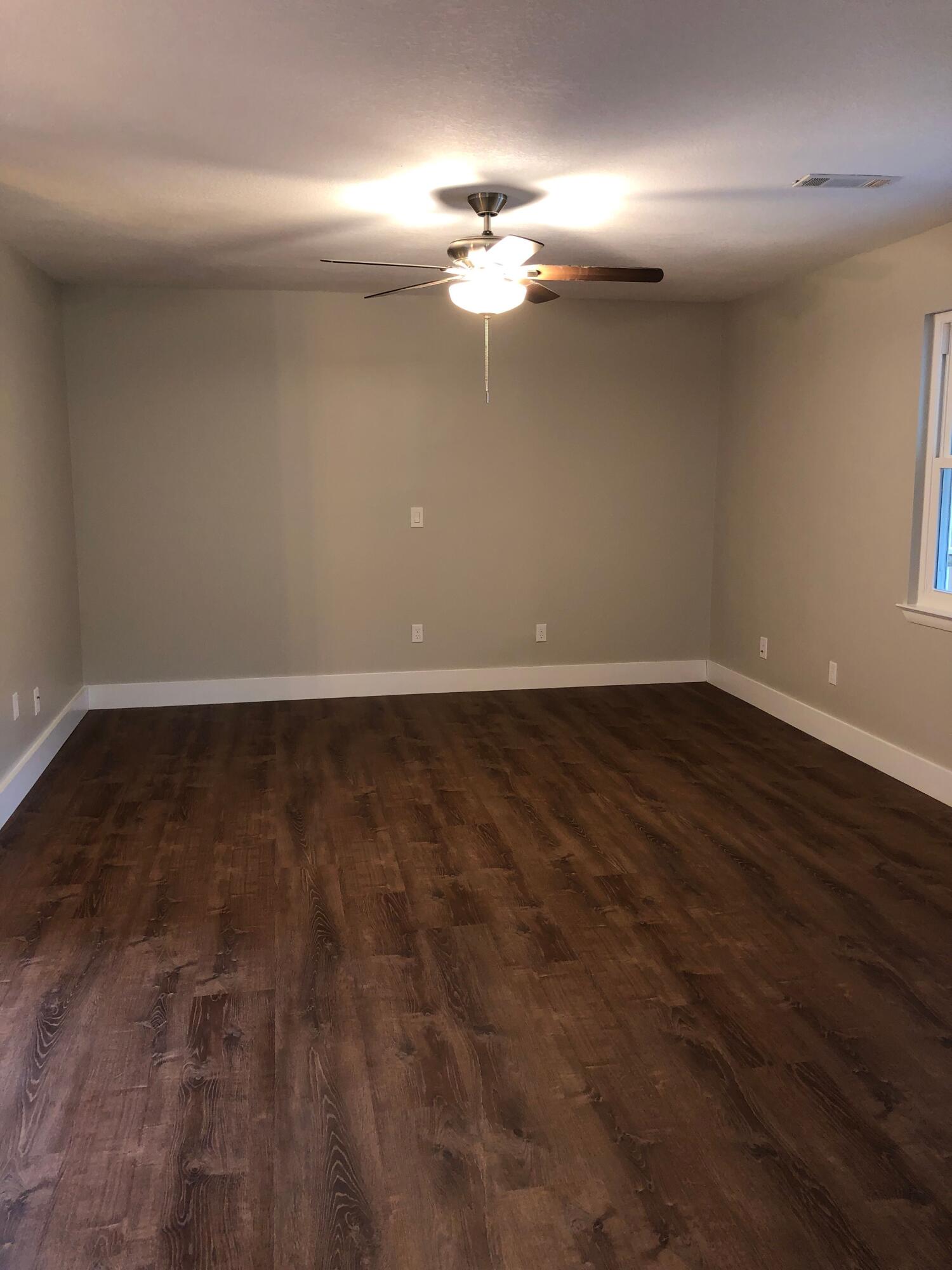 8735 Hidden Branches Road Harrison, TN 37341 - Photo 4 of 27 Hidden Branches Great Room view from hal