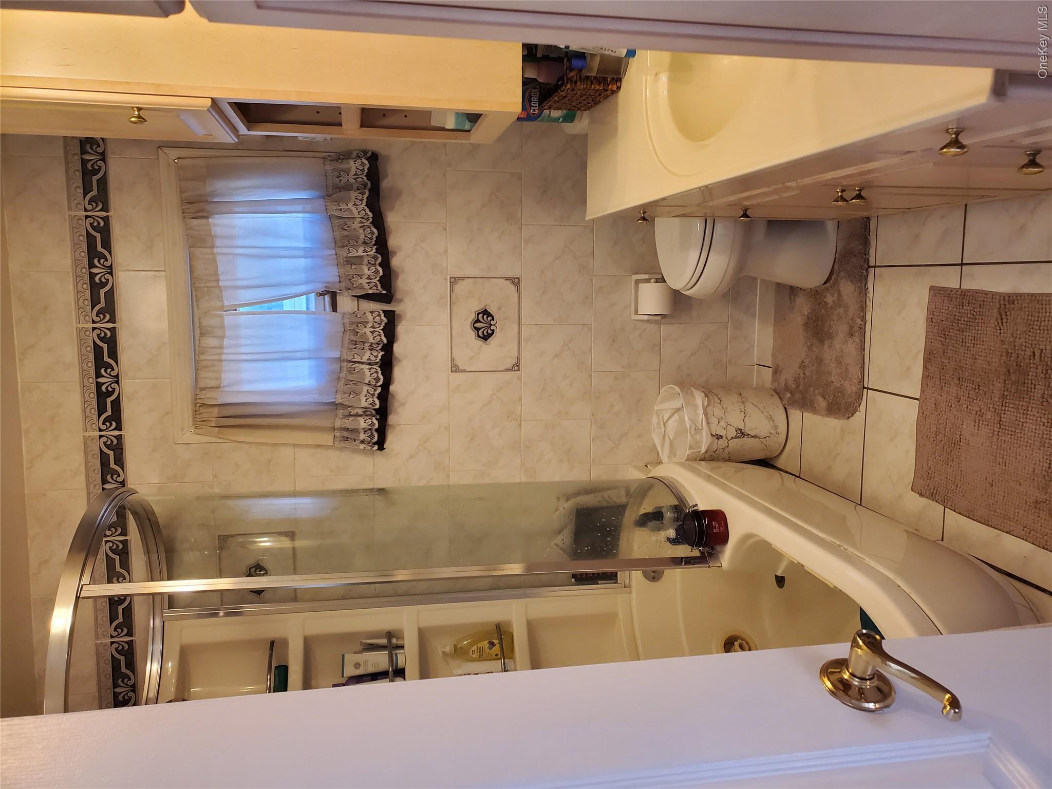 5 Columbia Road Hicksville, NY 11801 - Photo 6 of 14