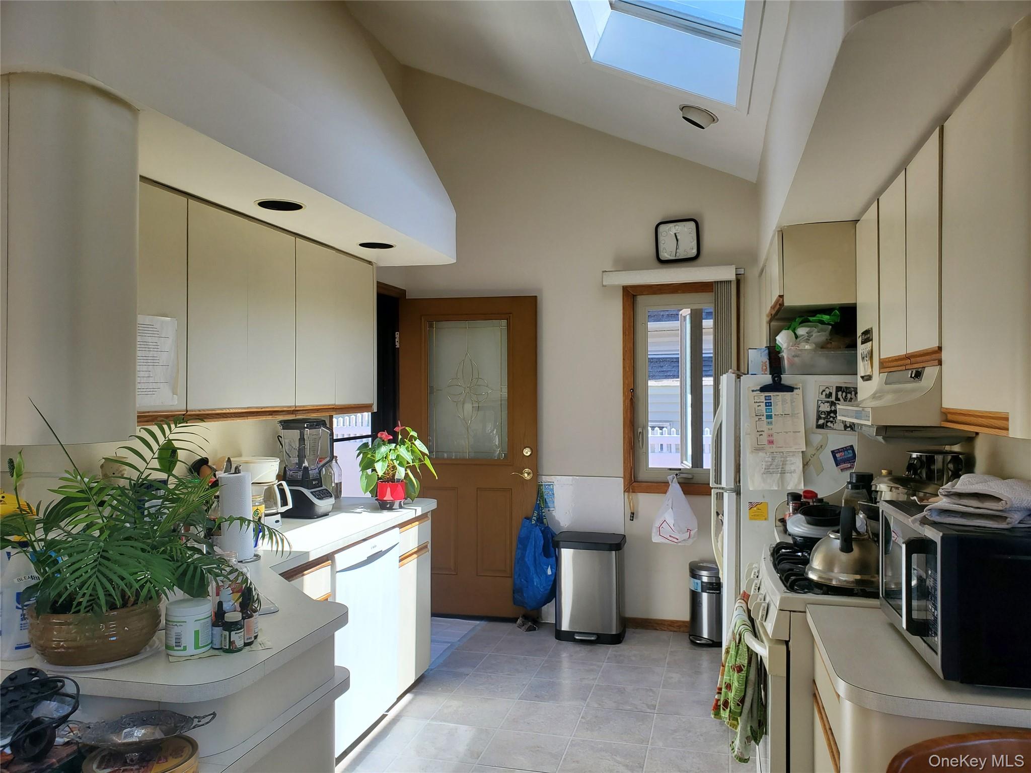 5 Columbia Road Hicksville, NY 11801 - Photo 9 of 14