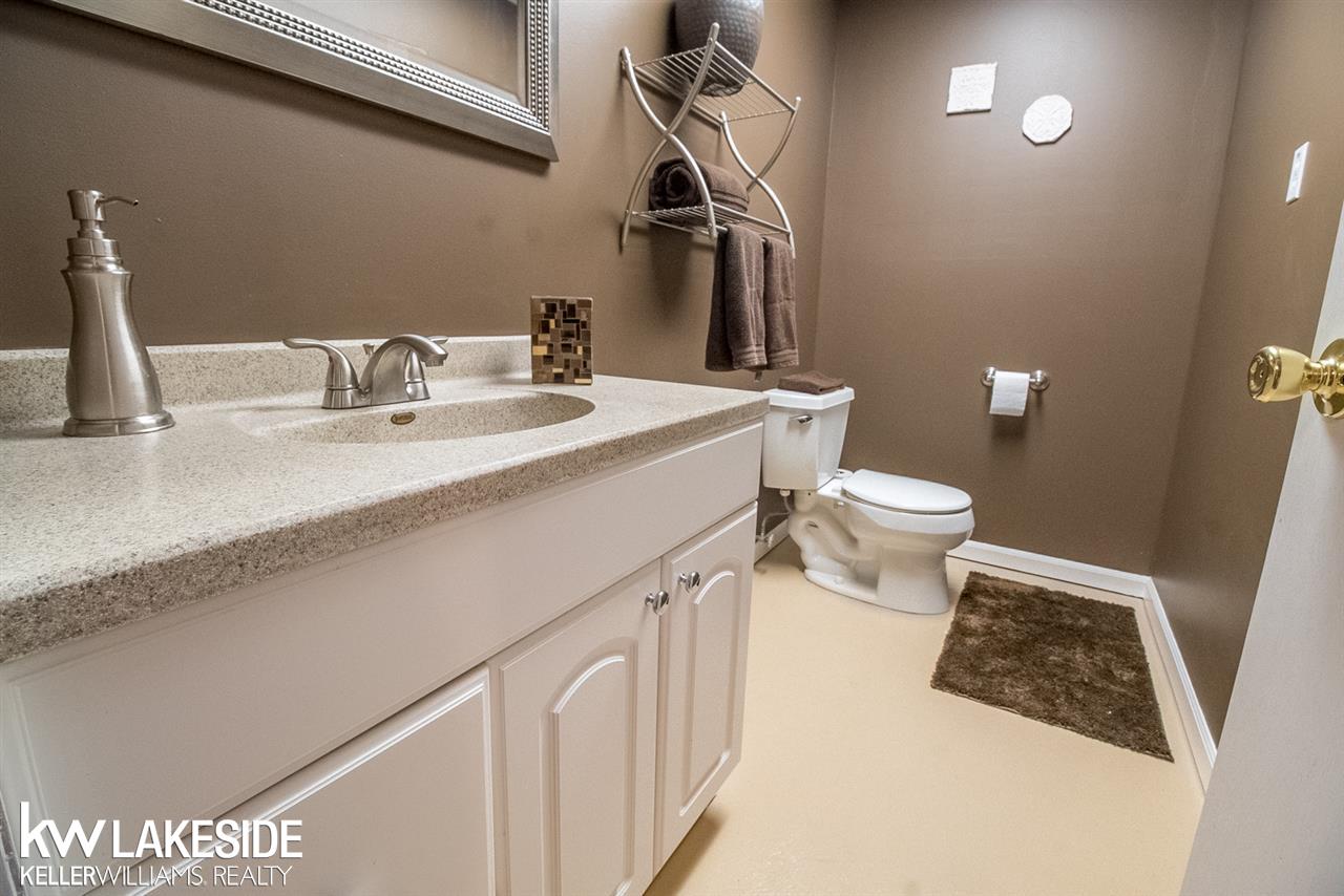 52301 Sass Road New Baltimore, MI 48047 - Photo 32 of 42 31376975-31.JPG