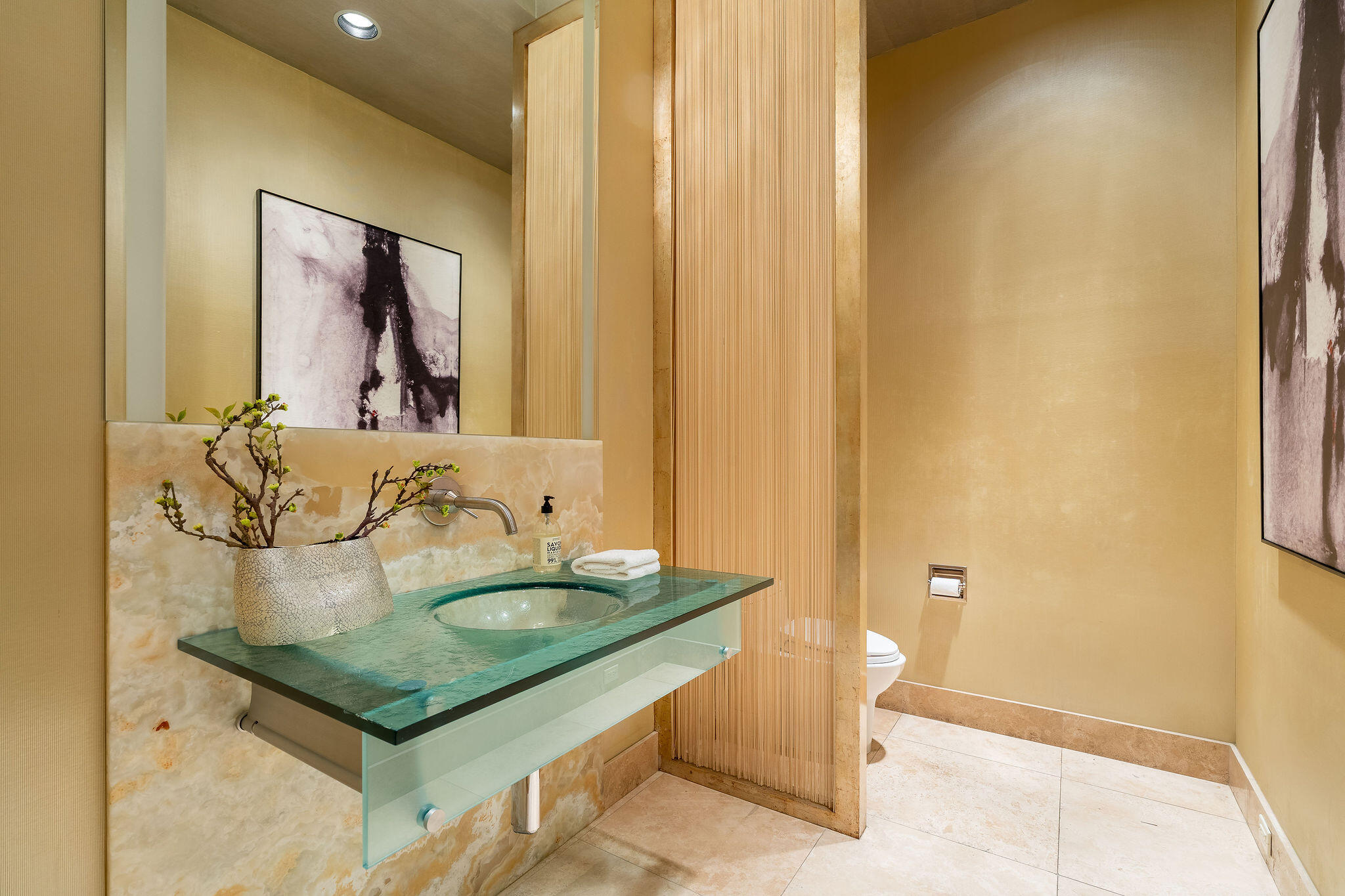 29 Grande View Court Rancho Mirage, CA 92270 - Photo 32 of 55 Powder Room