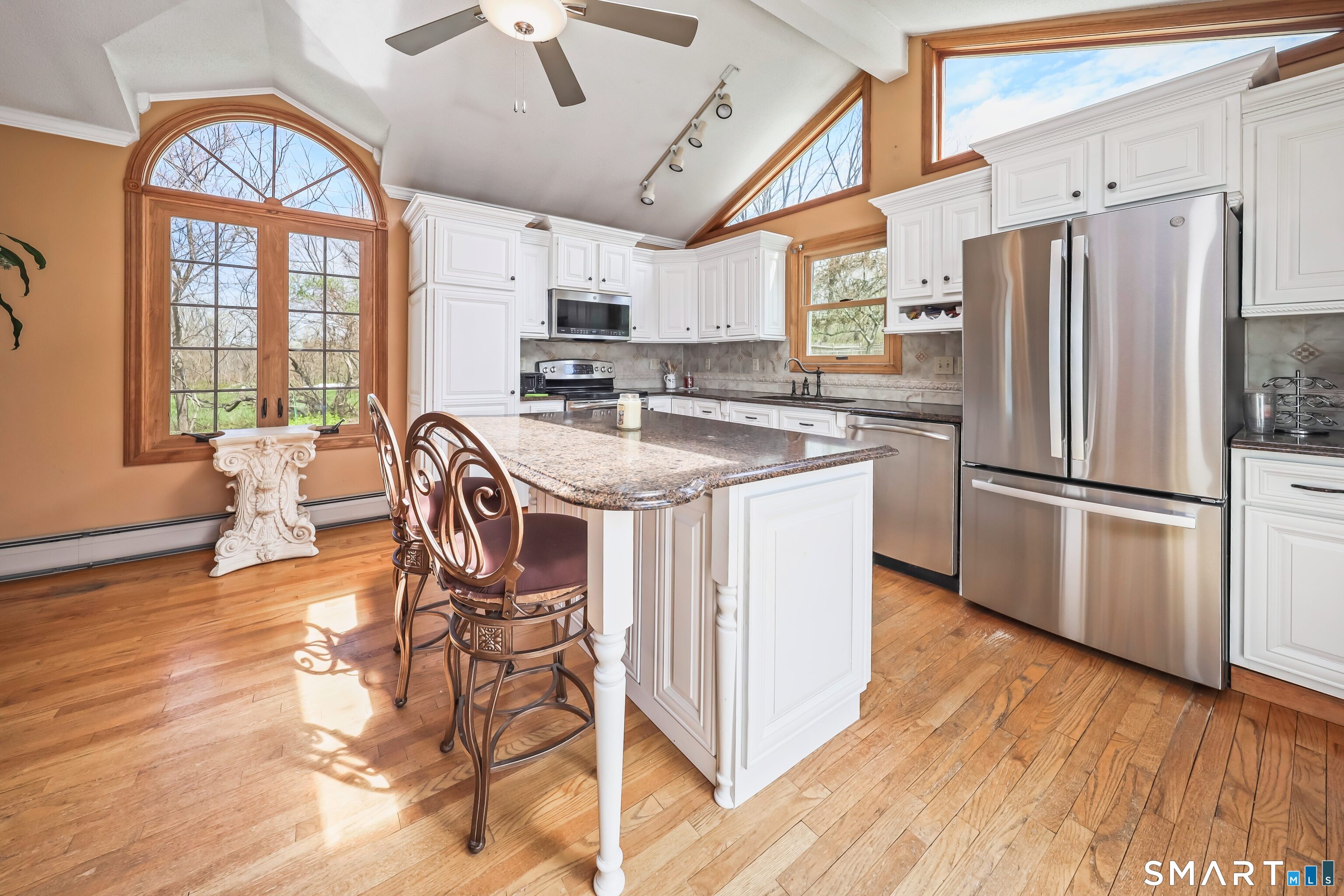 211 Cedar Mountain Road Thomaston, CT 06787 - Photo 3 of 40
