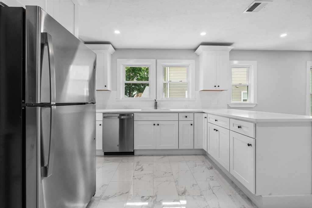 170 Calumet Street, Unit 2 Boston, MA 02120 - Photo 3 of 30