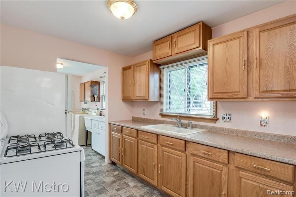 6574 North Gulley Road Dearborn Heights, MI 48127 - Photo 10 of 22
