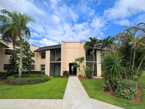 $1,775 | 1999 Northeast Collins Circle, Unit 380, Jensen Beach, FL 34957