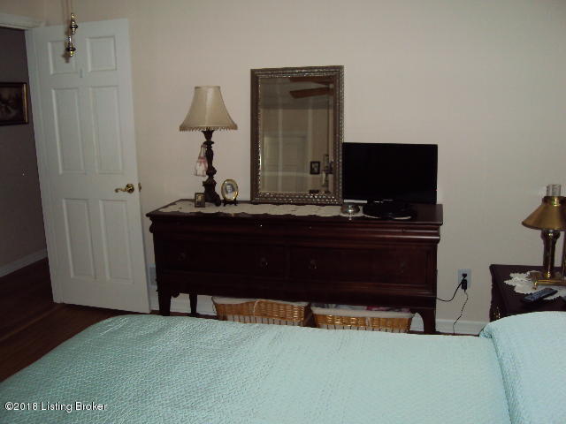 9115 Blowing Tree Road Louisville, KY 40220 - Photo 58 of 81 DSC03942