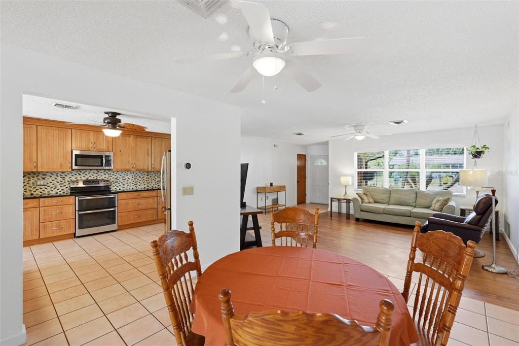 541 Morningside Road Venice, FL 34293 - Photo 10 of 37