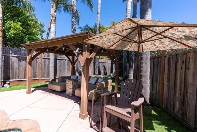 a view of an outdoor space