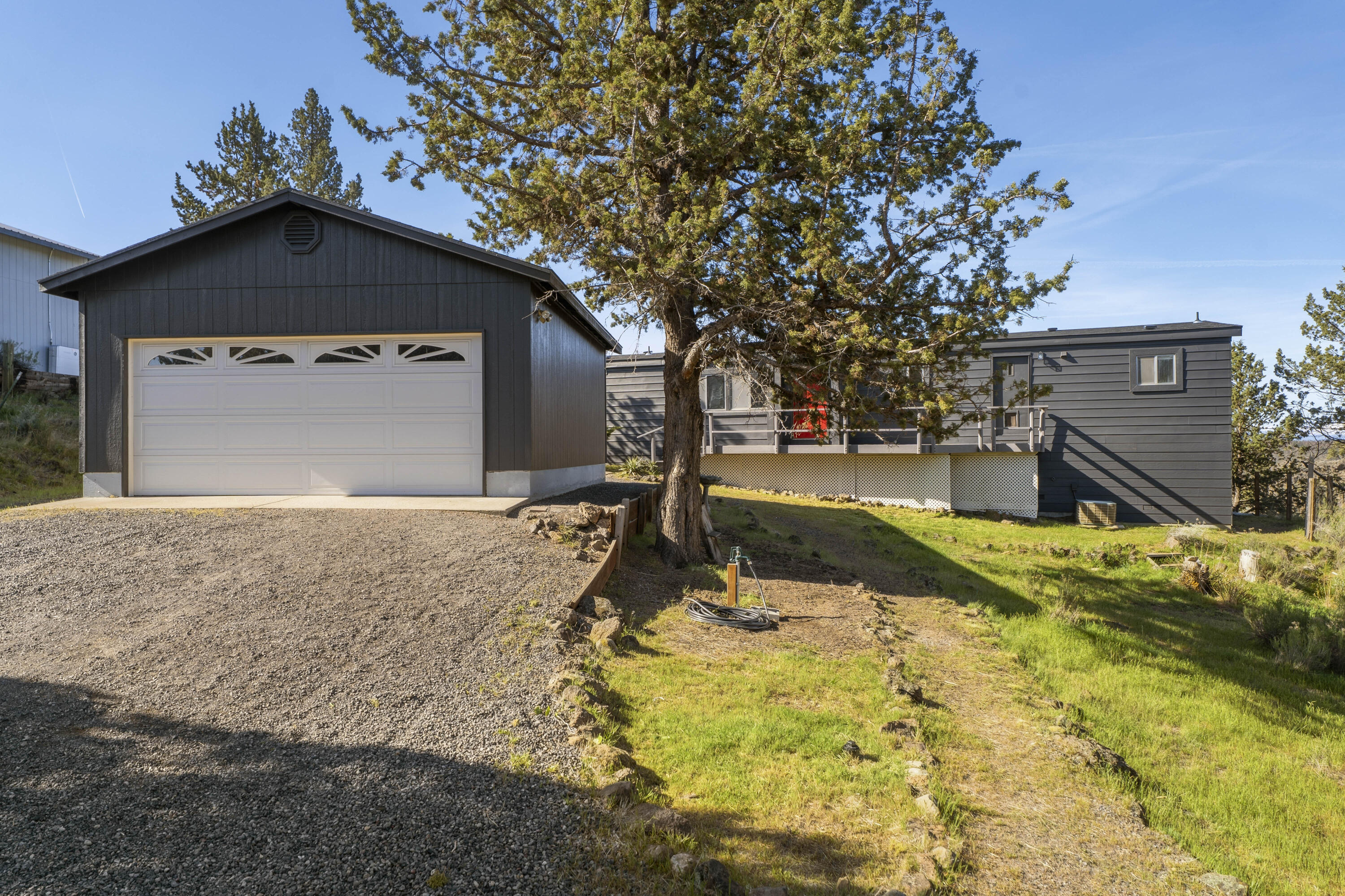 9318 Southwest Panorama Road Terrebonne, OR 97760 - Photo 2 of 44 15-Exterior