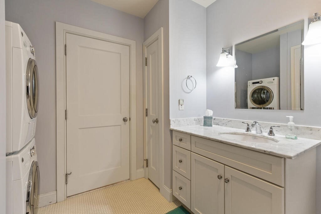 116 Rantoul Street, Unit 106 Beverly, MA 01915 - Photo 11 of 17