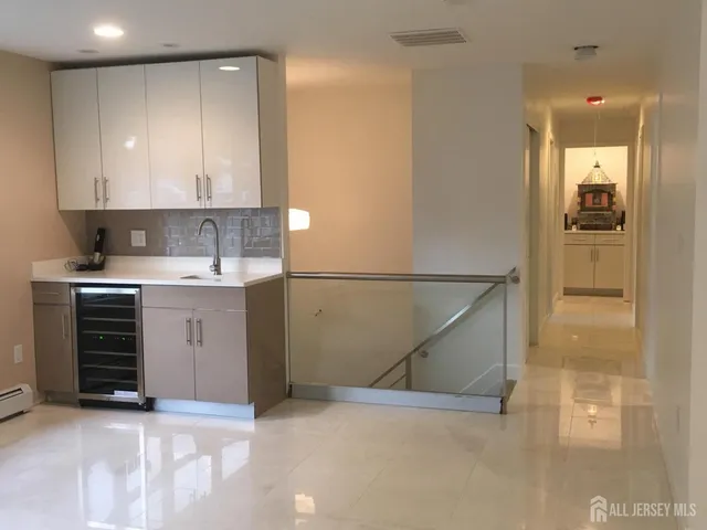 $949,000 | 9 Holly Road, Iselin, NJ 08830