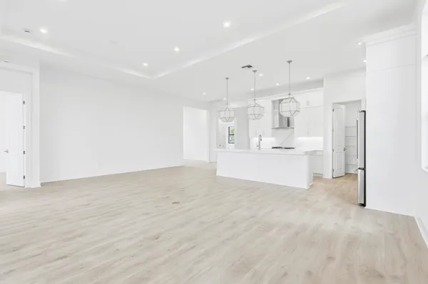 $1,199,990 | 13921 Vivant Drive, Palm Beach Gardens, FL 33412