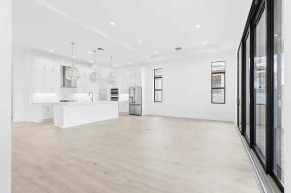 $1,199,990 | 13921 Vivant Drive, Palm Beach Gardens, FL 33412
