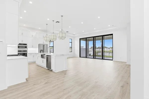 $1,199,990 | 13921 Vivant Drive, Palm Beach Gardens, FL 33412