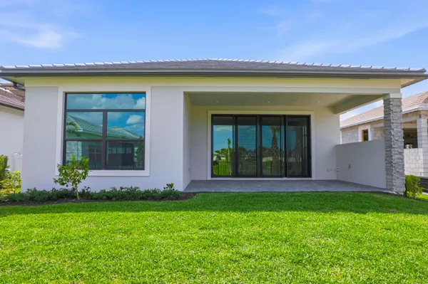 $1,199,990 | 13921 Vivant Drive, Palm Beach Gardens, FL 33412