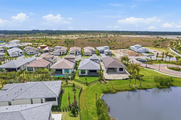 $1,199,990 | 13921 Vivant Drive, Palm Beach Gardens, FL 33412