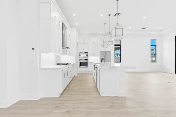 $1,199,990 | 13921 Vivant Drive, Palm Beach Gardens, FL 33412