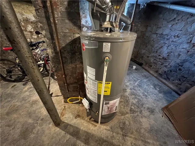 $99,900 | 1705 Niagara Street, Niagara Falls, NY 14303