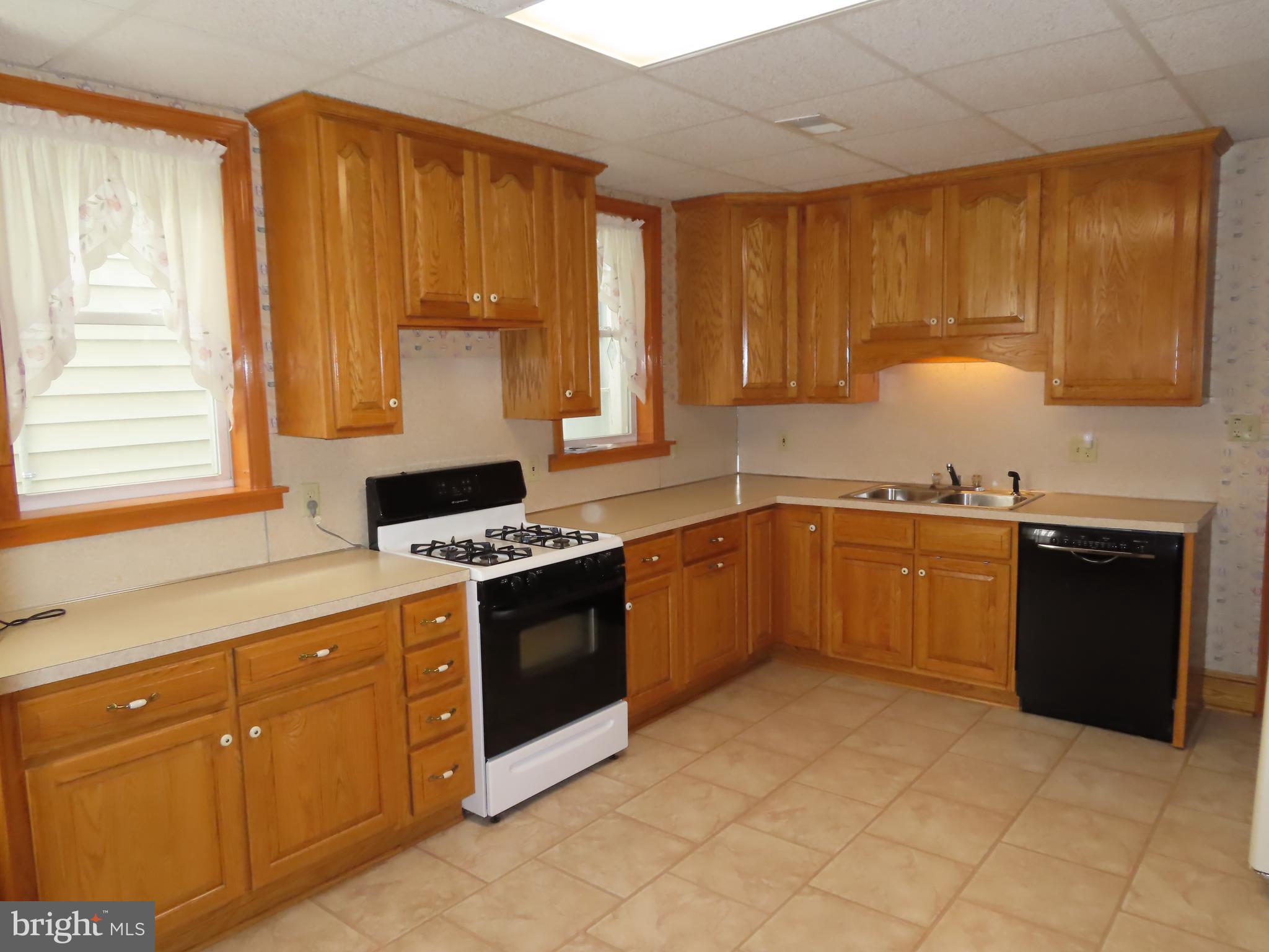 222 Locust Street Hanover, PA 17331 - Photo 8 of 37 Gallery Image 8