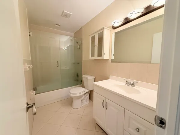 $4,900 | 71 Laredo Lane, Boca Raton, FL 33487