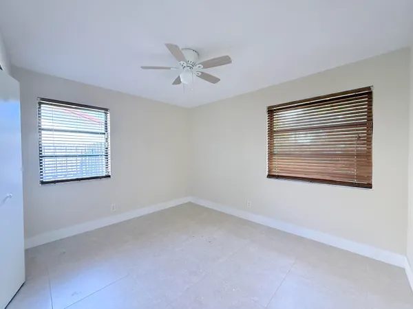 $4,900 | 71 Laredo Lane, Boca Raton, FL 33487