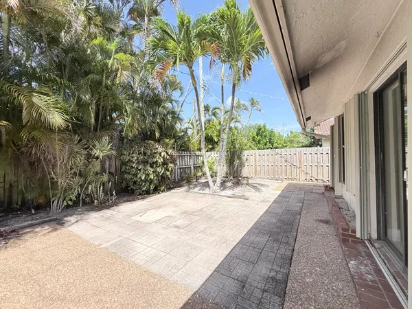 $4,900 | 71 Laredo Lane, Boca Raton, FL 33487