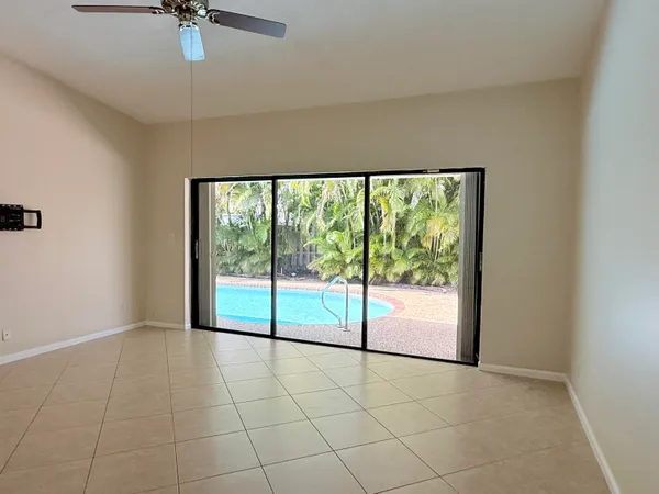 $4,900 | 71 Laredo Lane, Boca Raton, FL 33487