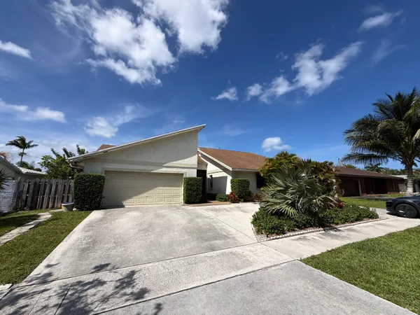 $4,900 | 71 Laredo Lane, Boca Raton, FL 33487