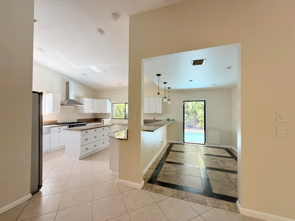 $4,900 | 71 Laredo Lane, Boca Raton, FL 33487