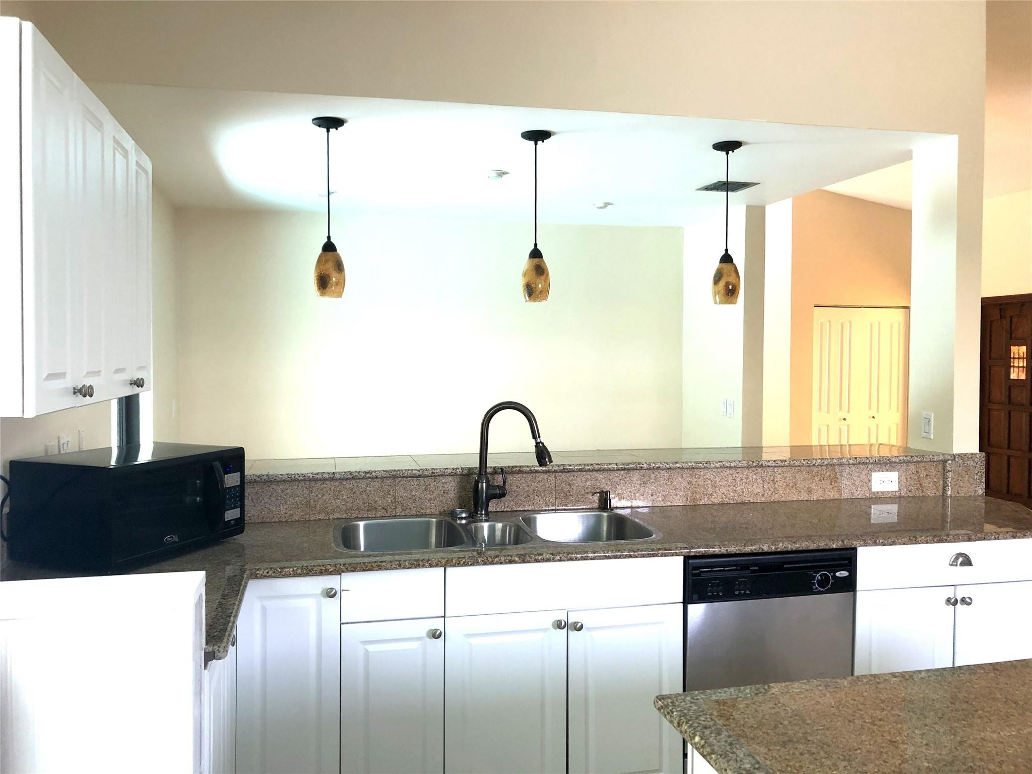 71 Laredo Lane Boca Raton, FL 33487 - Photo 8 of 18 Photo 8