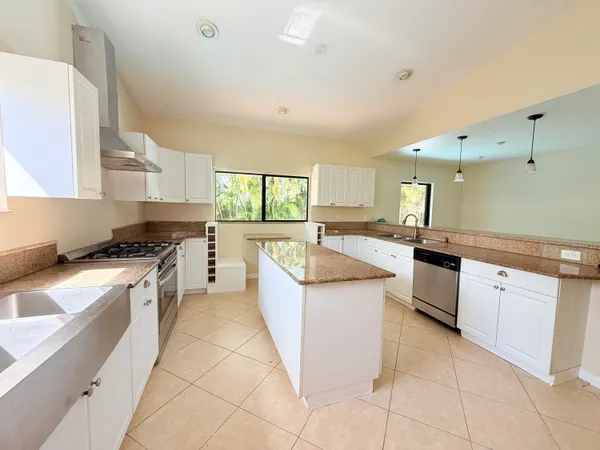 $4,900 | 71 Laredo Lane, Boca Raton, FL 33487