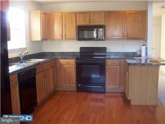 103 Raintree Crossing Hatfield, PA 19440 - Photo 3 of 9 Kitchen