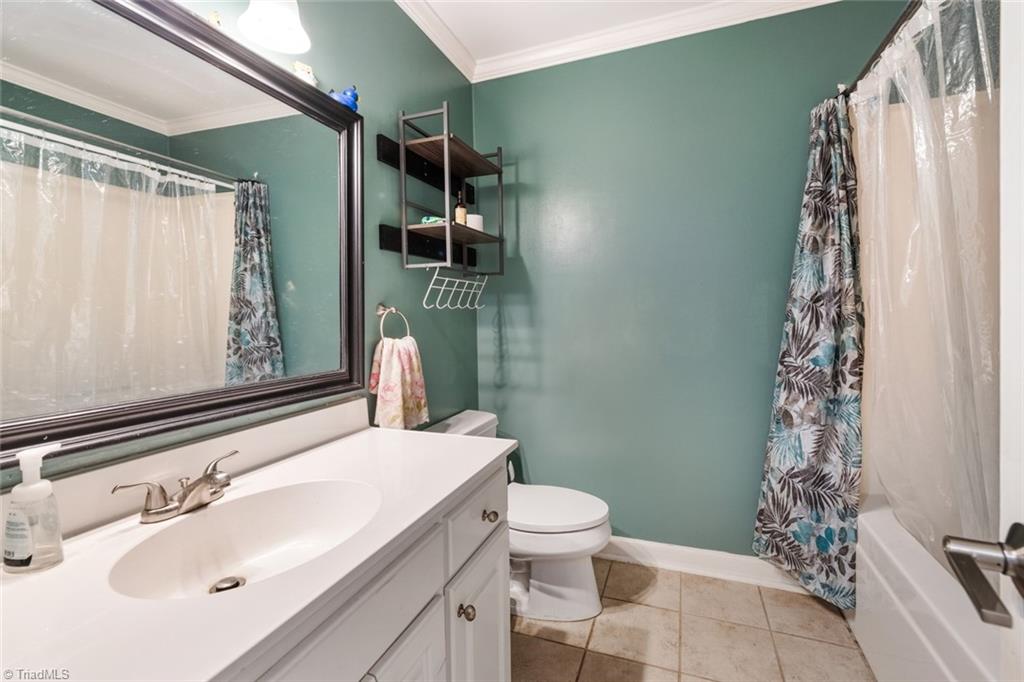 2961 Wormranch Road Haw River, NC 27258 - Photo 21 of 27 Hall Bath