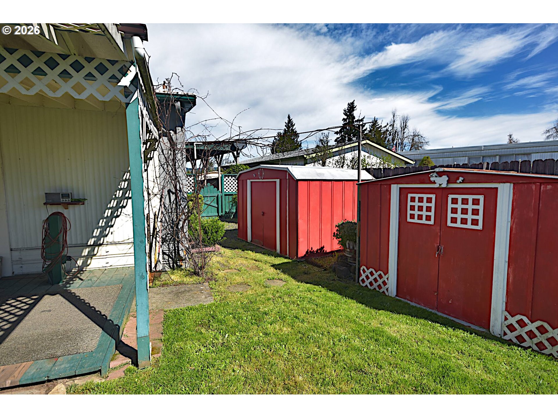 569 South 51st Place Springfield, OR 97478 - Photo 28 of 40 a view of outdoor space and yard