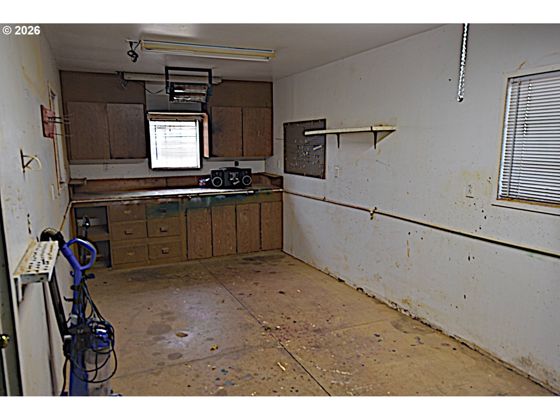 569 South 51st Place Springfield, OR 97478 - Photo 31 of 40 a view of a storage & utility room
