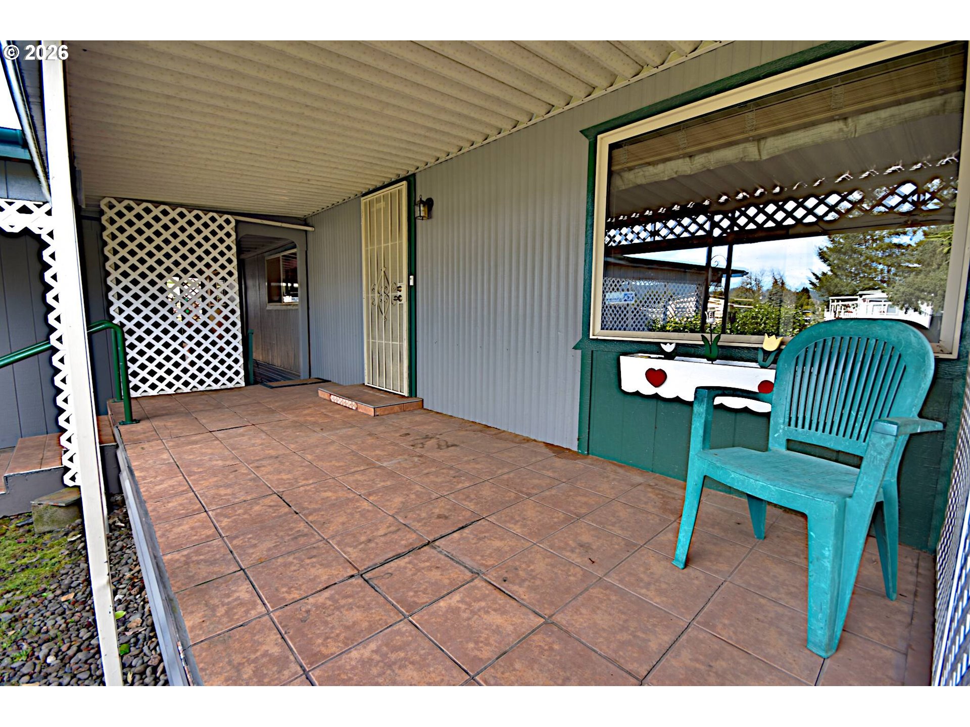 569 South 51st Place Springfield, OR 97478 - Photo 37 of 40 a view of a porch with furniture