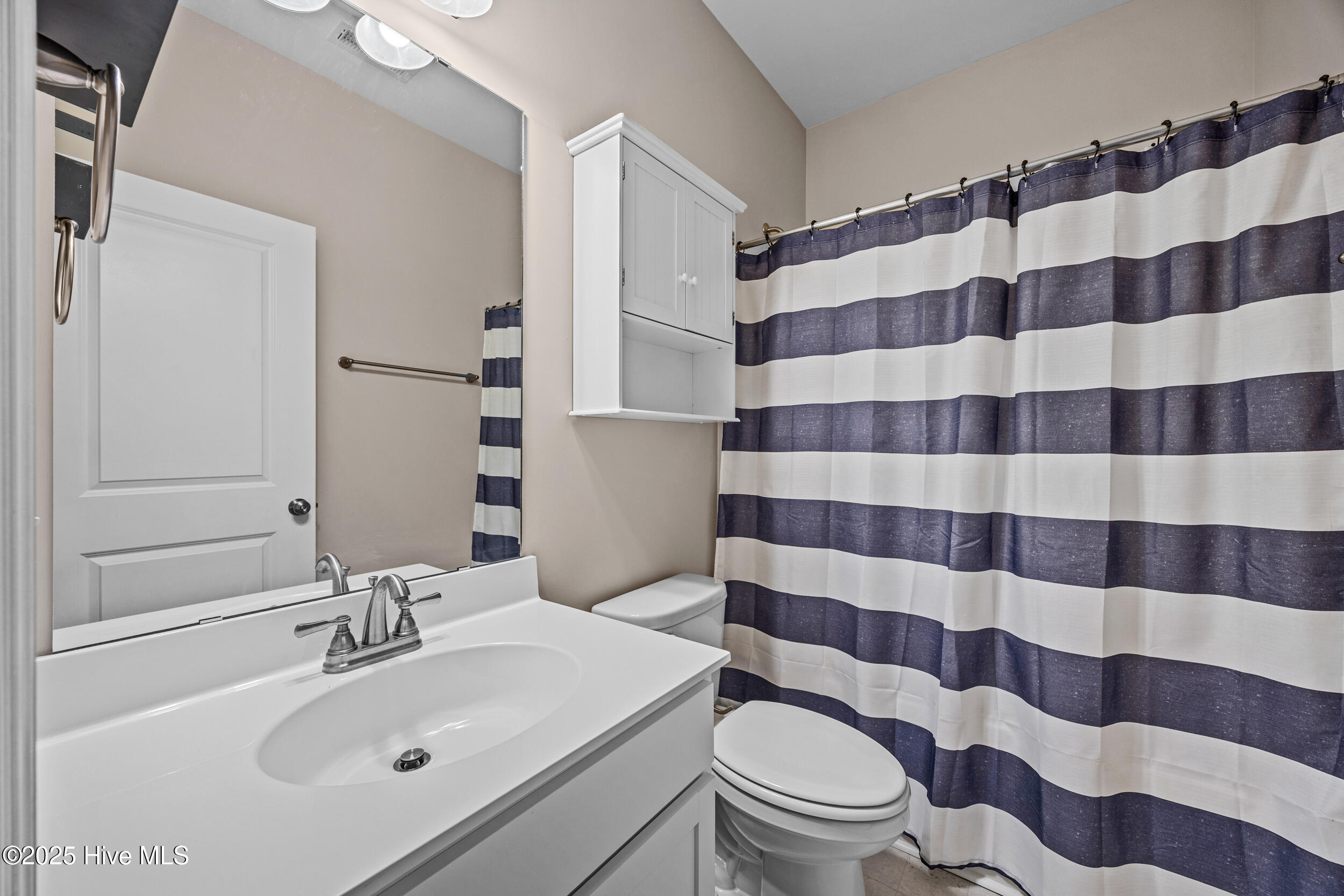 139 Queens Haven Road Hubert, NC 28539 - Photo 17 of 42 19_bathroom