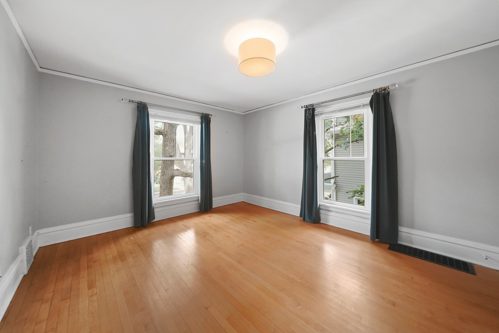 95 Forest Avenue Riverside, IL 60546 - Photo 14 of 27