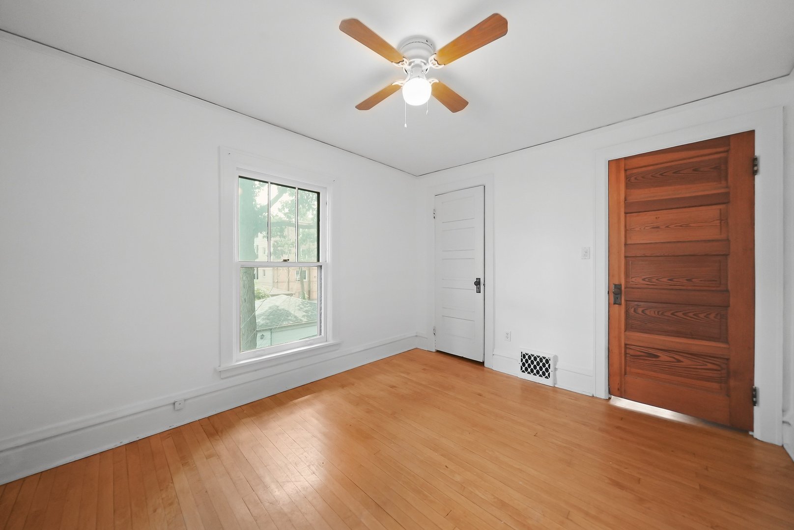95 Forest Avenue Riverside, IL 60546 - Photo 20 of 27