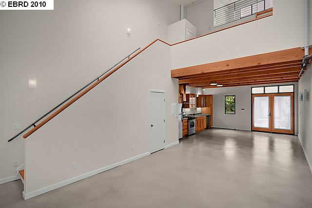 1695 15th Street, Unit 15 Oakland, CA 94607 - Photo 1 of 1