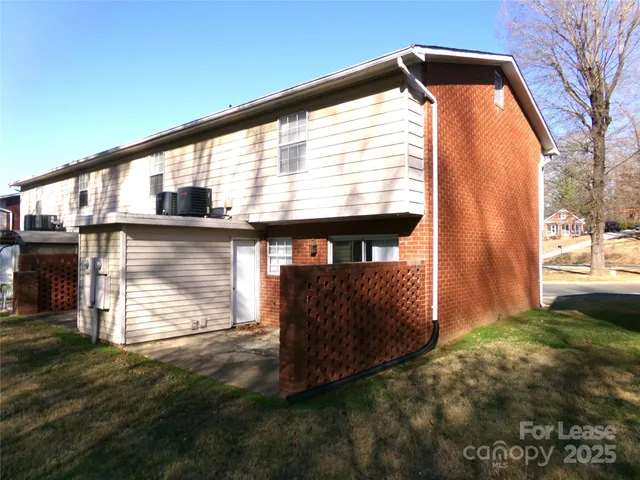 $999 | 1351 North 6th Street, Unit 28, Albemarle, NC 28001