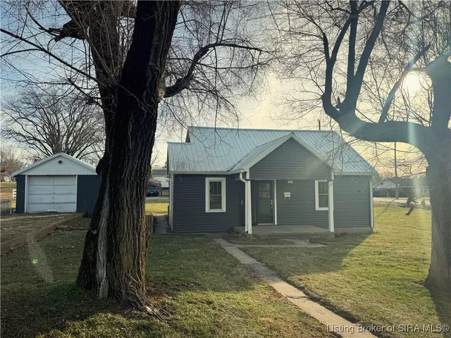 $164,900 | 201 Marshall Avenue, Salem, IN 47167