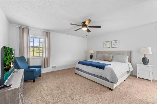 $575,000 | 413 Northeast Greenway Drive, Blue Springs, MO 64014