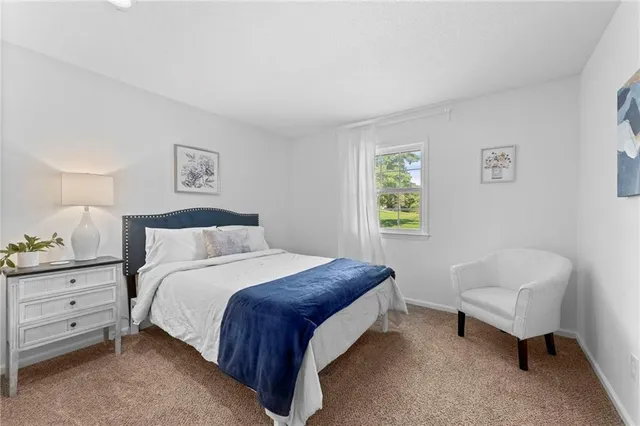 $575,000 | 413 Northeast Greenway Drive, Blue Springs, MO 64014