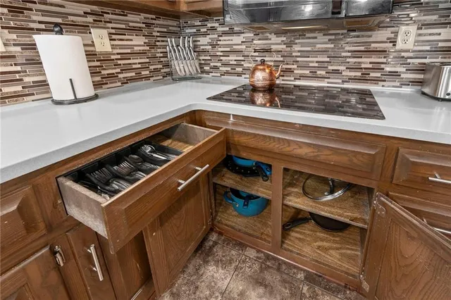 $575,000 | 413 Northeast Greenway Drive, Blue Springs, MO 64014