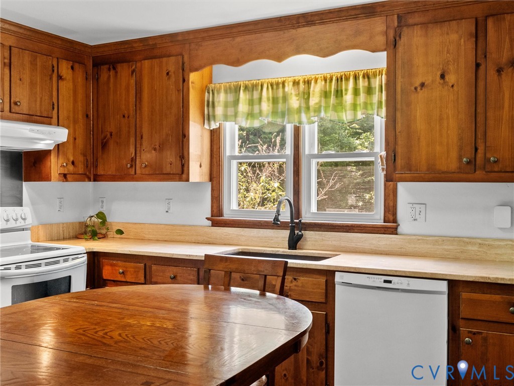 3607 Pacetown Road Sandy Hook, VA 23153 - Photo 11 of 33