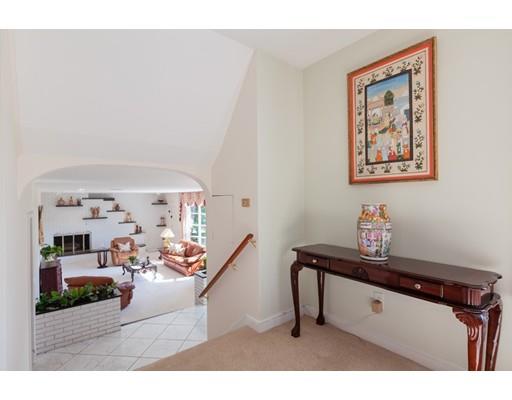 210 Whitewood Road Westwood, MA 02090 - Photo 4 of 41 Gallery Image 4