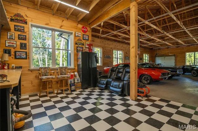 $939,000 | 835 Monday Lane, Williamsville, MO 63967