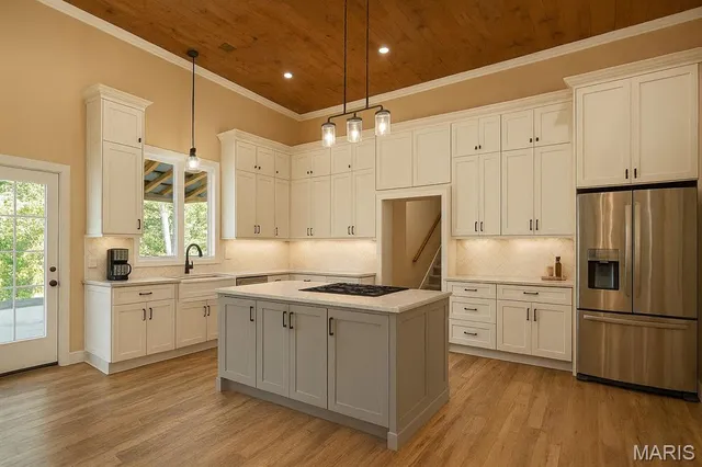 $939,000 | 835 Monday Lane, Williamsville, MO 63967